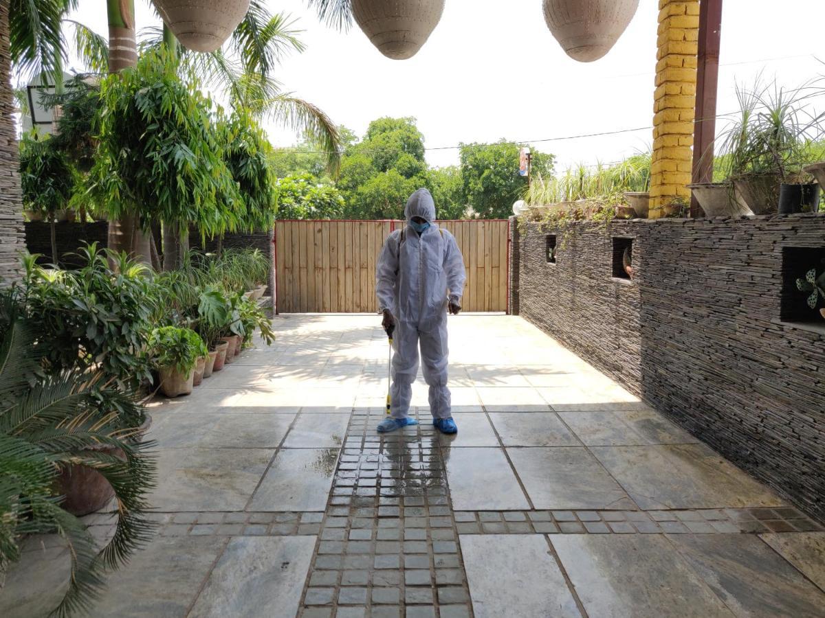Aakritii Hotels Gurgaon Exterior photo