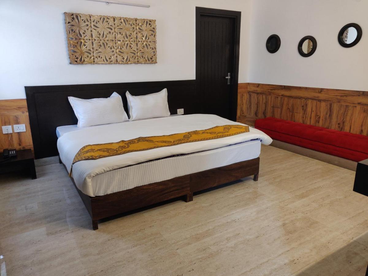 Aakritii Hotels Gurgaon Exterior photo