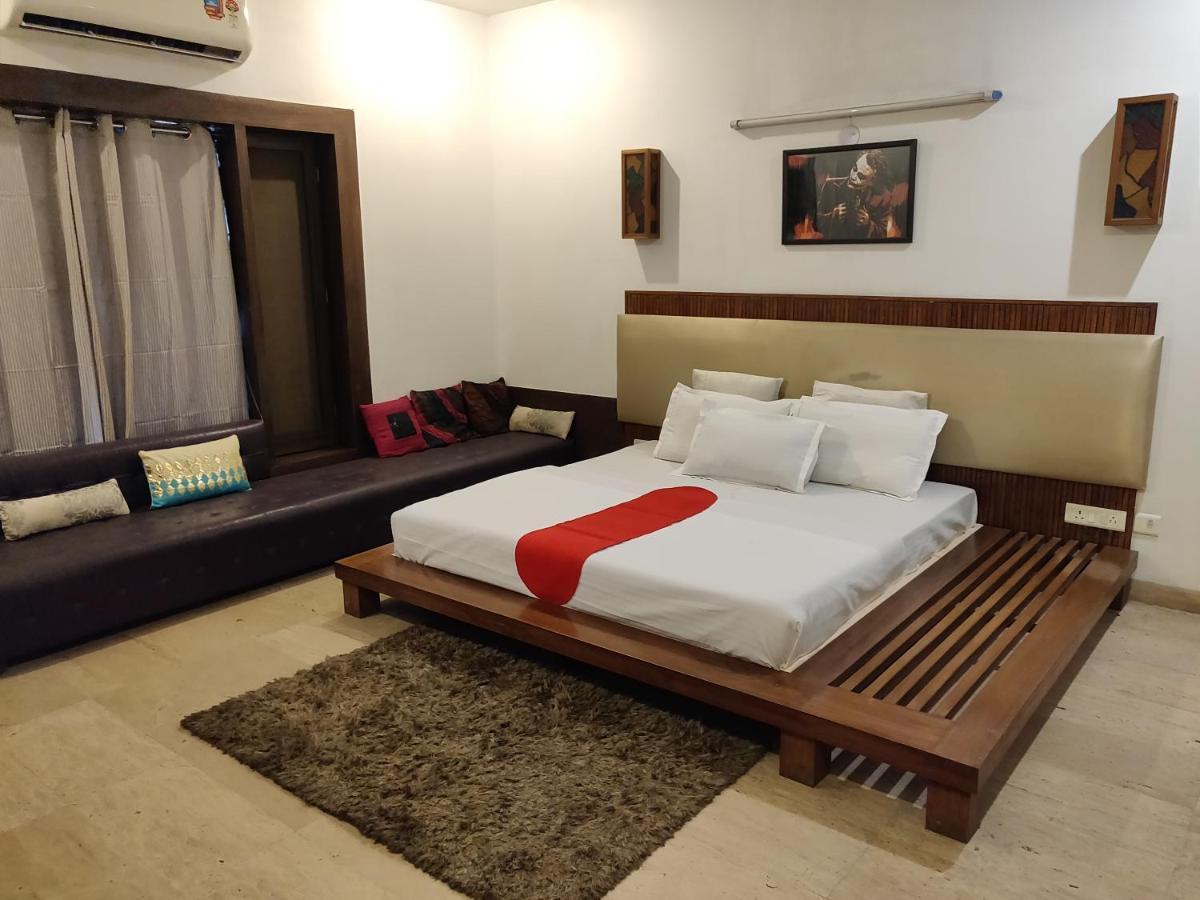 Aakritii Hotels Gurgaon Exterior photo